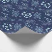 Blue Christmas Elegant Snowflake Pattern Cadeaupapier (Hoek)