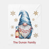 Blue Christmas Gnome with Red Lantern Berries Fleece Deken (Voorkant)