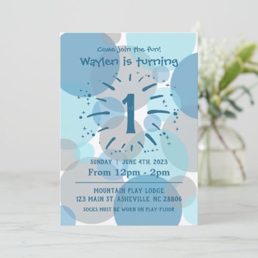 Blue Circles Birthday Boy Invitation Kaart (Staand voorkant)