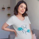 Blue Cloud Nine Baby shower T-shirt<br><div class="desc">Boho en dromerig baby showers T-shirt ontwerp met waterverf illustratie van turquoise blauwe wolken. In de tekst staat: "We zitten op cloud negen."</div>