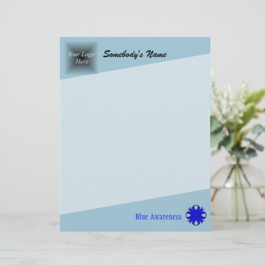 Blue Clover Ribbon van Kenneth Yoncich (Staand voorkant)