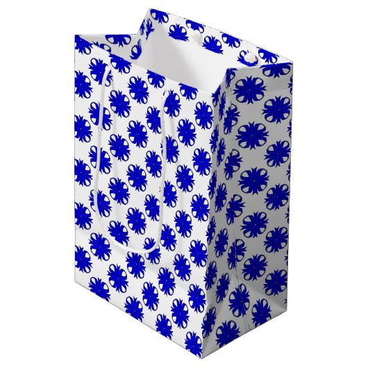 Blue Clover Ribbon van Kenneth Yoncich Medium Cadeauzakje (Voorkant Gekanteld)