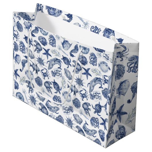 Blue Coastal Wedding Gift Bag Groot Cadeauzakje (Voorkant Gekanteld)