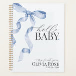 Blue Coquette Bow Girl Baby Gift Mijn eerste jaar Planner<br><div class="desc">Verhoog je baby shower met deze Coquette Blue Bow Party Decor! Dit tijdloze ontwerp voegt een vleugje elegantie en charme toe aan elk evenement, met een prachtig vervaardigde boog versierd met delicate blauwe tinten. Dit collectie zal zeker indruk maken op uw gasten en blijvende creëer-herinneringen en ideaal zijn om wat...</div>