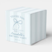 Blue Coquette Bow Pastel Verjaardag Dessert Bedankdoosjes (Achterkant)