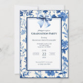 Blue Coquette Toile Bow Afstuderen Invitation Kaart (Voorkant)