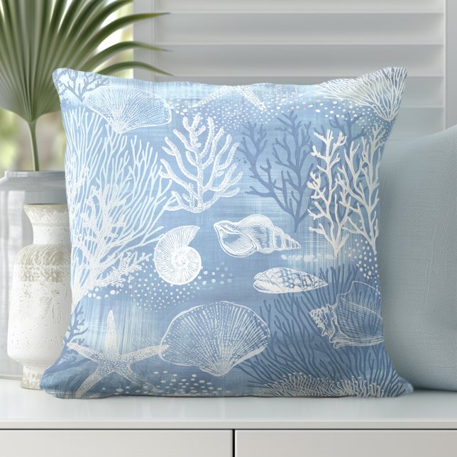 Blue Coral Decorative Pillow | kuststijl Kussen (Creator heeft geüpload)