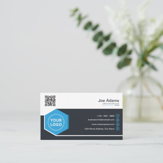 Blue Corporate Professional QR-code scanbaar Visitekaartje (Staand voorkant)