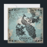 Blue Crosshatched Peacock Wedding Invitation Kaart<br><div class="desc">Onze Blue Crosshatched  Peacock aanpasbare vierkant trouwuitnodiging is een perfecte uitnodiging voor iedereen die van  design en pauzes houdt. Met een blauwe kruis achtergrond,  zwemmen op de vier voorhoeken,  een  pauw,  harten,  en gebieden kunt u al uw trouwceremonie informatie gemakkelijk toevoegen dit ontwerp is een favoriete keus!</div>