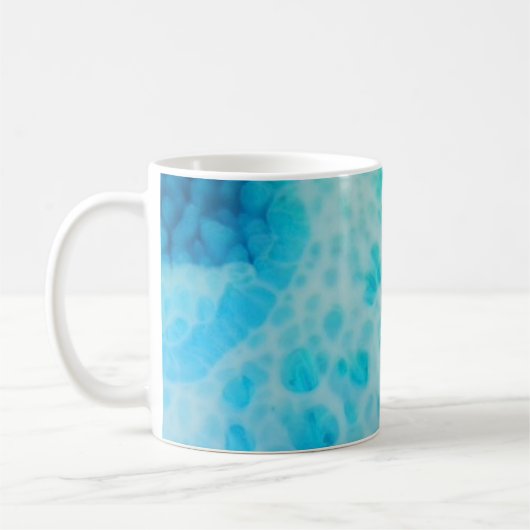 Blue Crush - Abstracte Kustkunst Koffiemok (Links)
