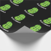 Blue-cumber Funny Sad Veggie Cucumber Pun Dark BG Cadeaupapier (Hoek)