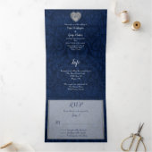 Blue Damask Silver Heart in One Wedding Drieluik Uitnodiging (Binnen)
