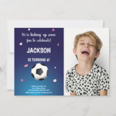 Blue & Dark Soccer Verjaardag Uitnodigingen met Fo (Voorkant)