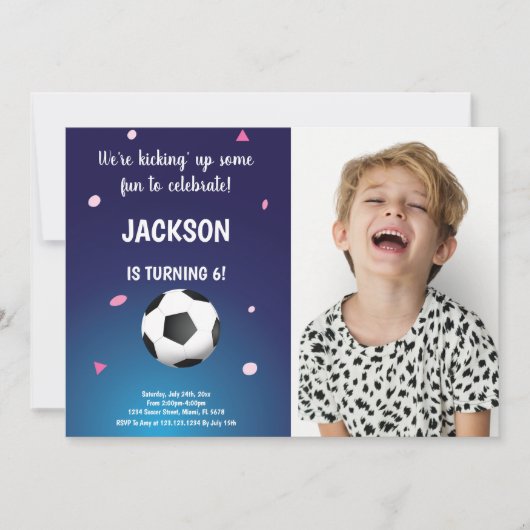 Blue & Dark Soccer Verjaardag Uitnodigingen met Fo (Voorkant)