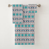 Blue Deer Snowflake Nordic Pattern Bad Handdoek (Insitu)