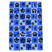 Blue Dog Paw Print Checkerboard Medium Cadeauzakje (Achterkant)