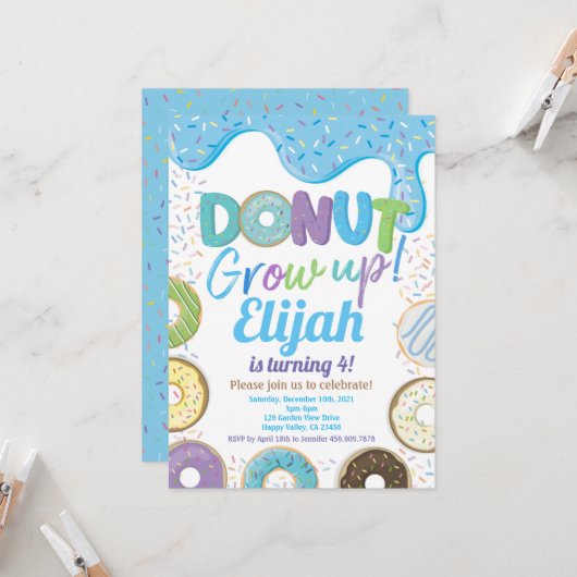 Blue Donut Grow Up Boy Kind Birthday Party Invitat Kaart (Voorkant / Achterkant in situ)