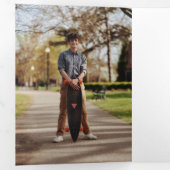 Blue Edgy Abstract Torn Photo Afstuderen Drieluik Uitnodiging (Binnenzijde eerst)