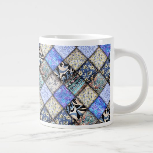 Blue Faux Patchwork Quilting Pattern Grote Koffiekop (Rechts)