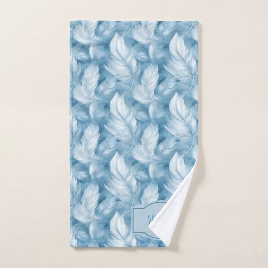 Blue Feathers Delicate Pale Blue Monogrammed Bad Handdoek (Handdoek)
