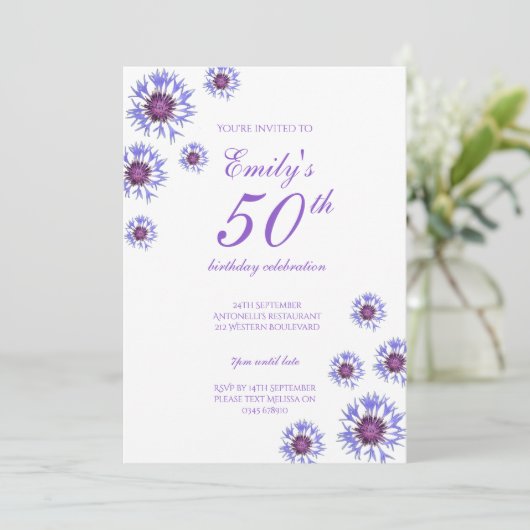 Blue Floral 50th Birthday Party Invitation Kaart (Staand voorkant)