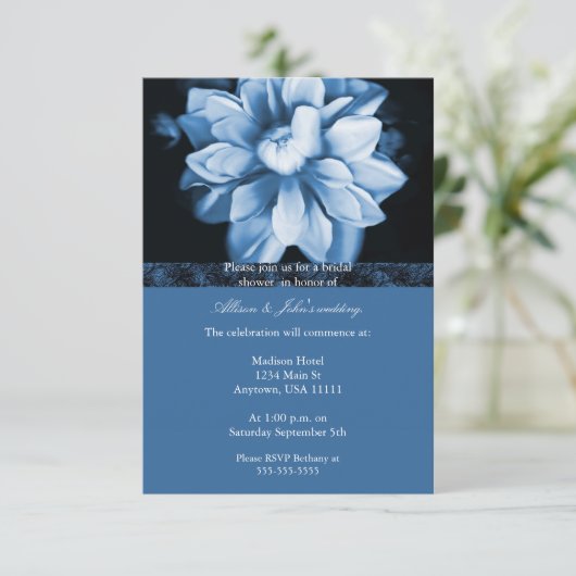 Blue Floral Bloom Bridal Shower Kaart (Staand voorkant)