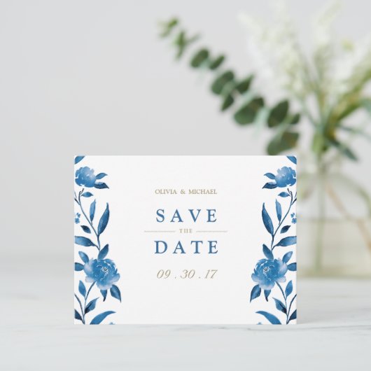 Blue floral Chinoiserie Wedding save the date Aankondigingskaart (Staand voorkant)