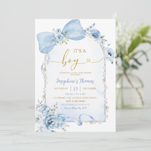 Blue Floral Coquette Bow Het is een Boy Baby showe Kaart (Staand voorkant)