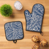 blue floral pattern with diverse leaves & blossoms ovenwant & pannenlap set (Top down)