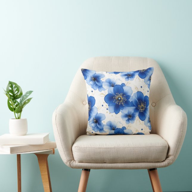 Blue Floral Pattern with Gold Accents Kussen (Stoel)