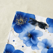 Blue Floral Pattern with Gold Accents Strandlaken (In situ)