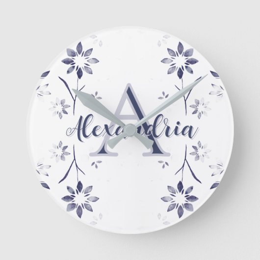 Blue Floral Personalized Monogram Name Ronde Klok (Voorkant)