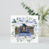 Blue Floral Roos Graduation Party Aankondiging (Staand voorkant)