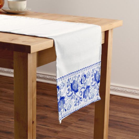 Blue Floral Scandinavian Folk Table Runner Korte Tafelloper (Voorbeeld)