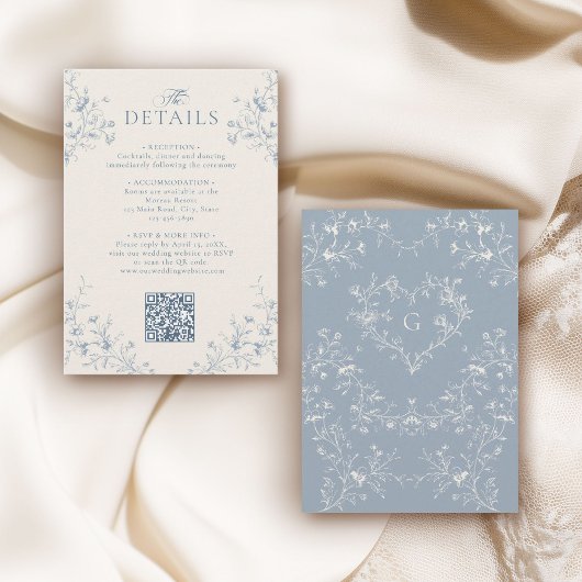 Blue Floral Victorian Heart Crest Monogram Wedding Informatiekaartje