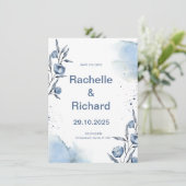 Blue Floral Wedding Invitation Kaart (Staand voorkant)