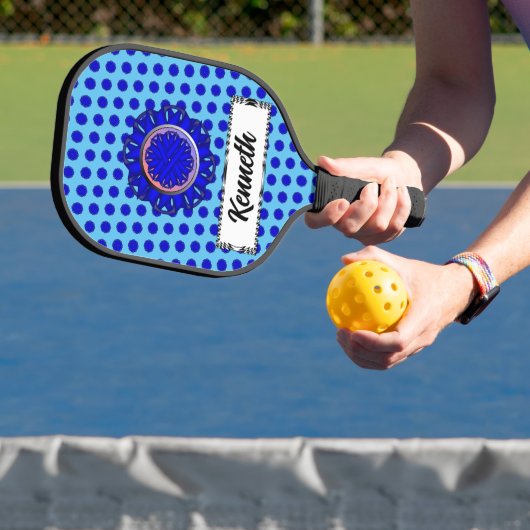 Blue Flower Ribbon van Kenneth Yoncich Pickleball Paddle (Insitu)