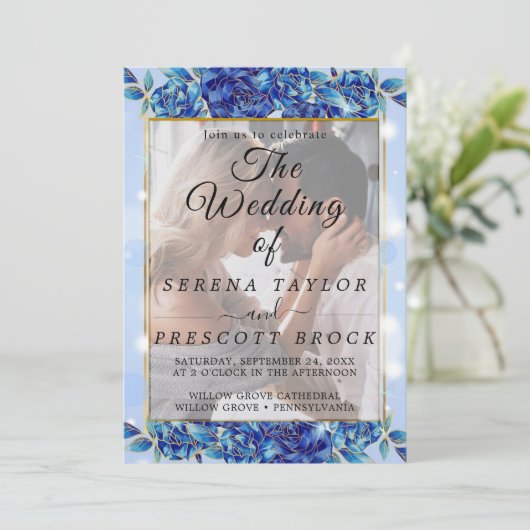 Blue Flowers Elegant Vellum Wedding Invitation Kaart (Staand voorkant)