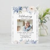 Blue Flowers Memorial Funeral Order of Service Programmakaart (Staand voorkant)