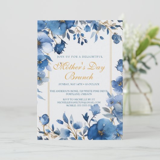 Blue Flowers Moederdag Brunch Uitnodiging (Staand voorkant)