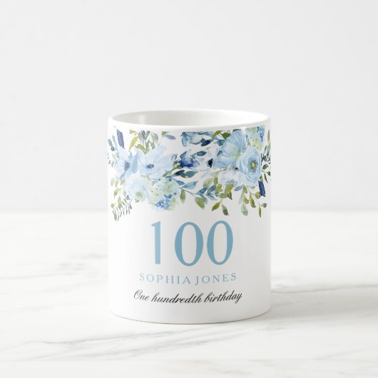 Blue Flowers Womans 100th Birthday Party Cadeau Koffiemok (Center)