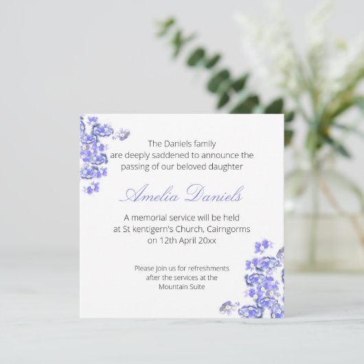 Blue Forget-me-not Begrafenis Aankondiging Kaart (Staand voorkant)