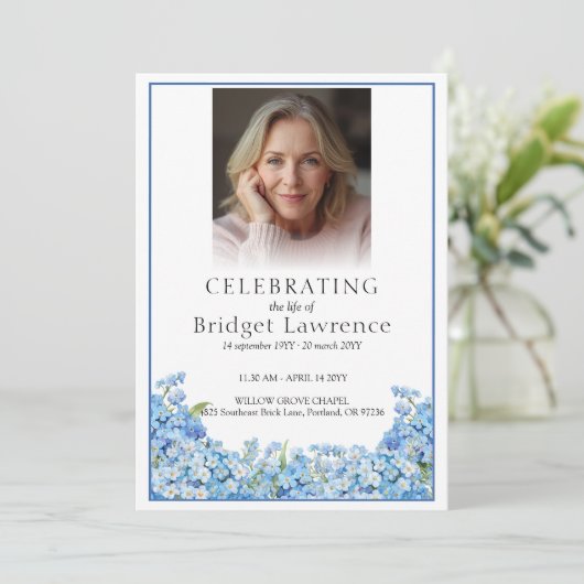 Blue Forget-me-not Pretty Memorial Service Funeral Programmakaart (Staand voorkant)