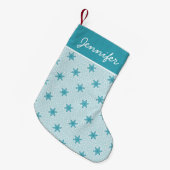 Blue Frosted Winter Snowflake Pattern Kleine Kerstsok (Voorkant (Hangend))