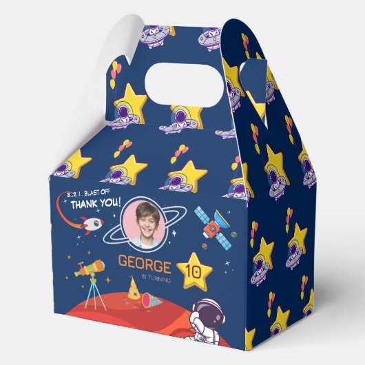 Blue Fun Outer Space Astronaut Rocket Verjaardag Bedankdoosjes (Voorkant)