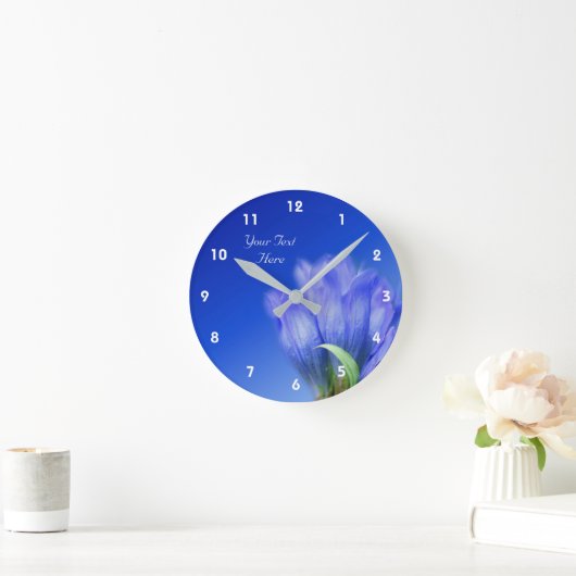 Blue Gentian Flower Personalized Ronde Klok (Huis)