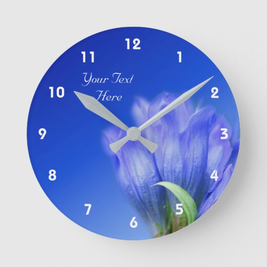 Blue Gentian Flower Personalized Ronde Klok (Voorkant)