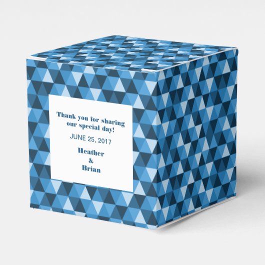 Blue Geometric Triangles Favor Box Bedankdoosjes (Voorkant Zijde)