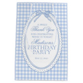 Blue Gingham Coquette Bow Birthday Party Favors Medium Cadeauzakje (Achterkant)
