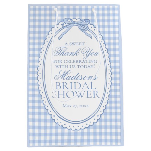 Blue Gingham Coquette Bow Bridal Shower Favors Medium Cadeauzakje (Voorkant)